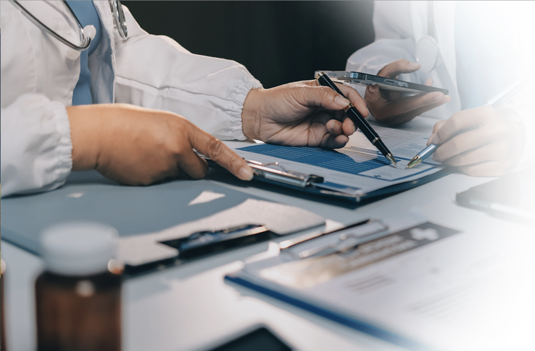 Medical professionals in consultation meeting